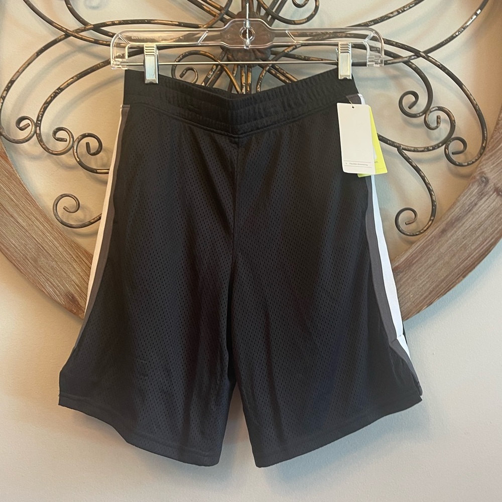 NWT all in motion Mesh Shorts